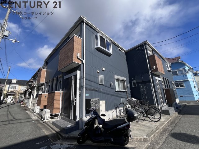 建物外観　宅配BOX付きで便利です！