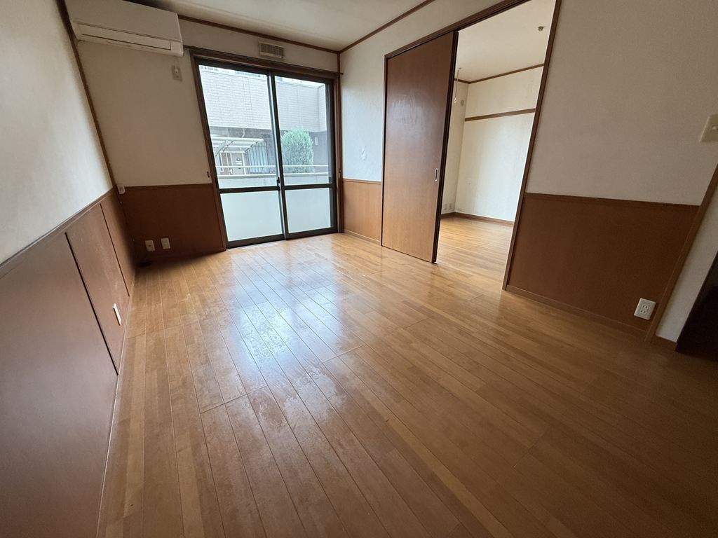 クレールみゆきの居間写真