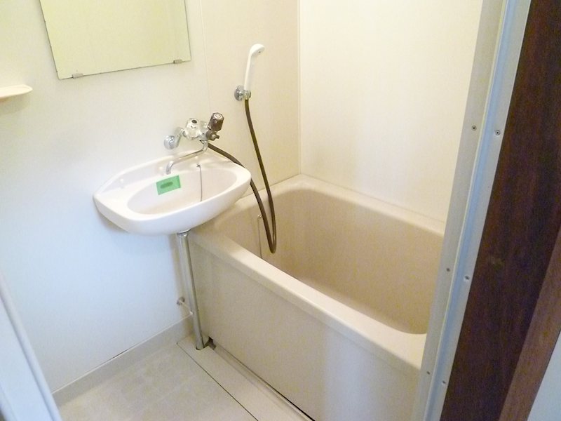 バス・シャワールーム　同タイプのお部屋の写真です