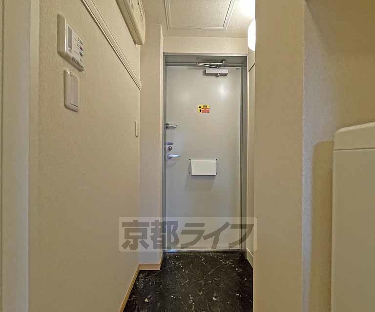 レオパレス青嶺の玄関写真