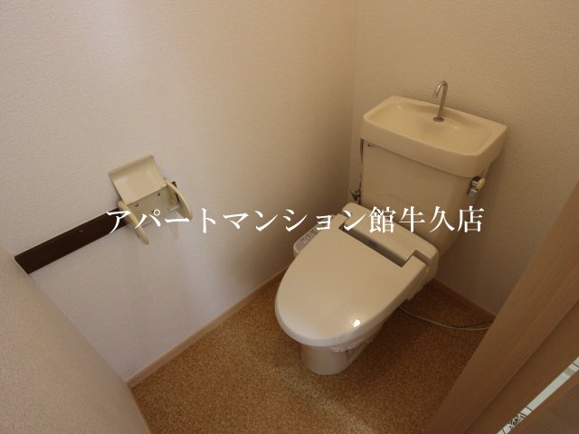 SUNRISE ヨシカワAのトイレ写真
