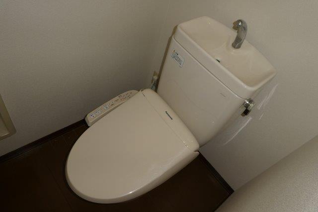 水島臨海鉄道 球場前駅 徒歩33分 2階建 築26年のトイレ写真