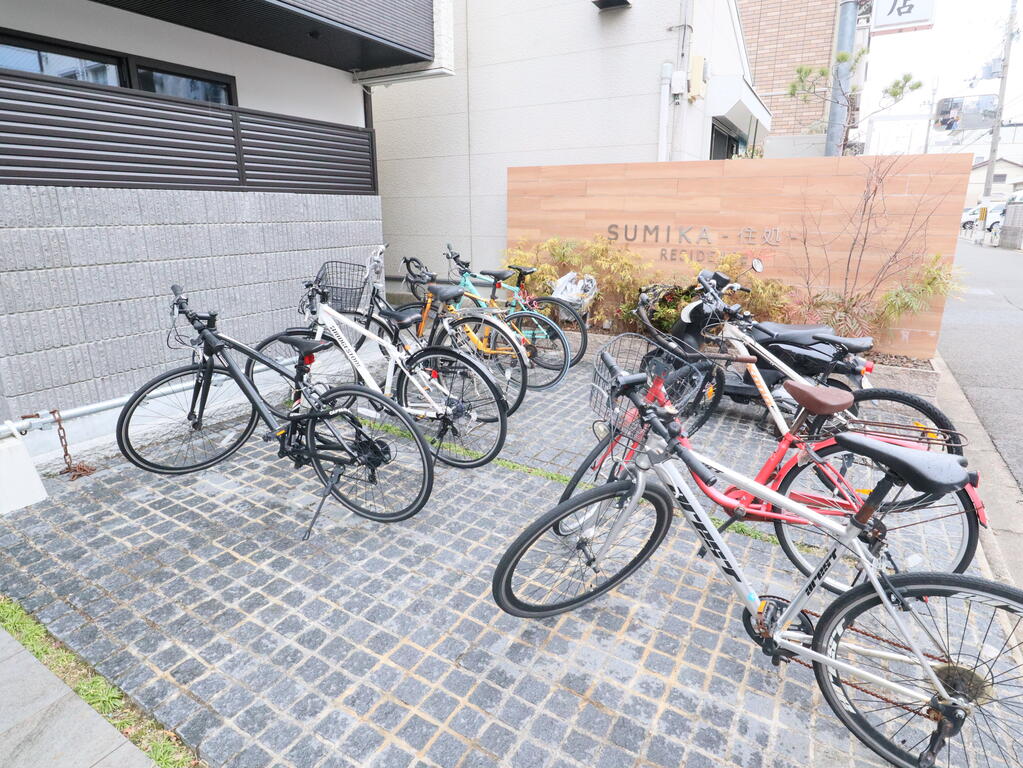 駐車場　駐輪場