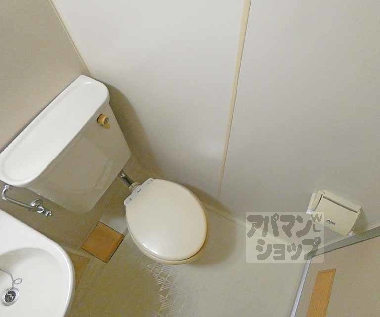 叡山電鉄叡山本線 茶山・京都芸術大学駅 徒歩23分 4階建 築37年のトイレ写真