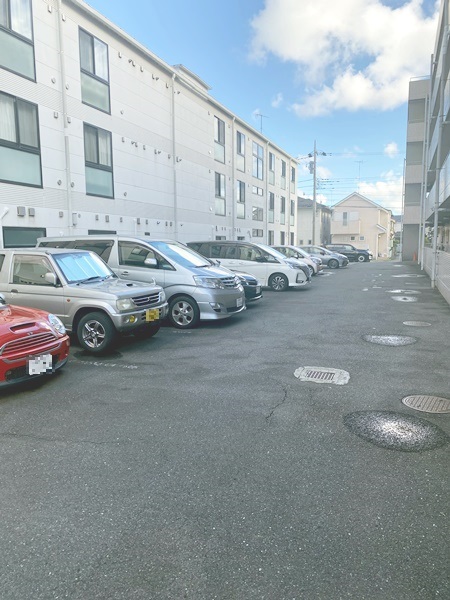 駐車場　駐車場空あります