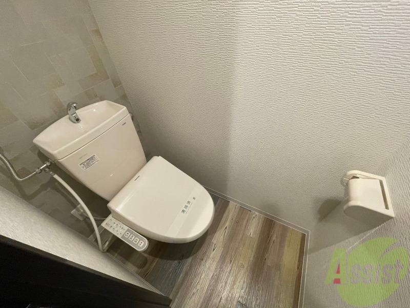 トイレ　こちらはトイレです。清潔感があり、安心して使用できます。