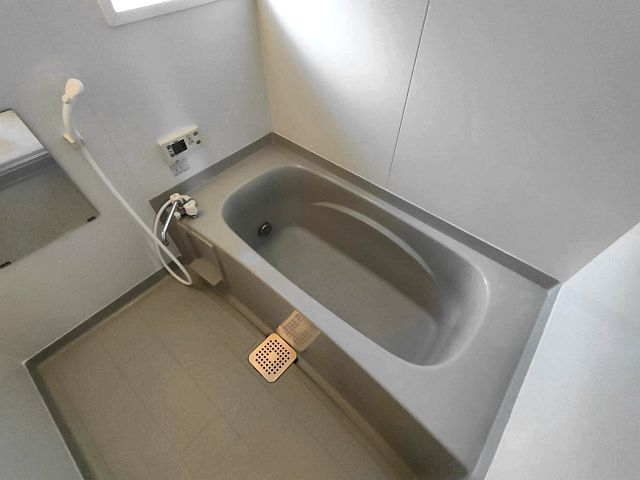 近鉄南大阪線 藤井寺駅 徒歩7分 2階建 築23年の風呂写真