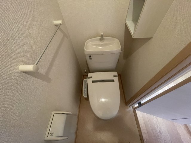 ＪＲ山陽本線 網干駅 徒歩35分 2階建 築18年のトイレ写真