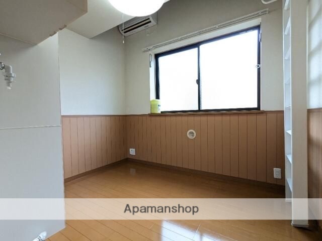 アーバンプレイス和泉A棟の居間写真