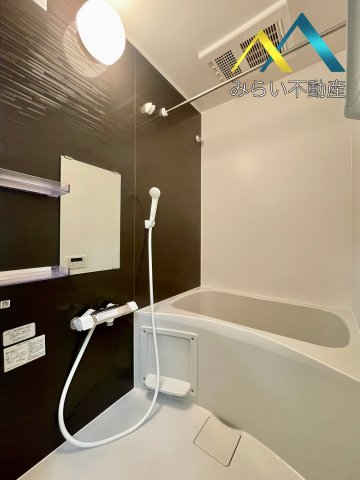 バス・シャワールーム　別部屋反転タイプ参考写真