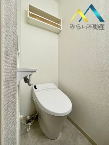 トイレ　別部屋反転タイプ参考写真