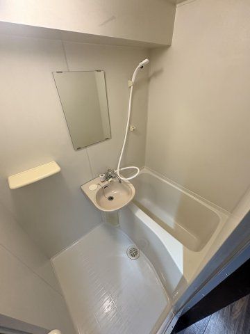 バス・シャワールーム　参考写真。現状優先