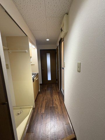 玄関　参考写真。現状優先