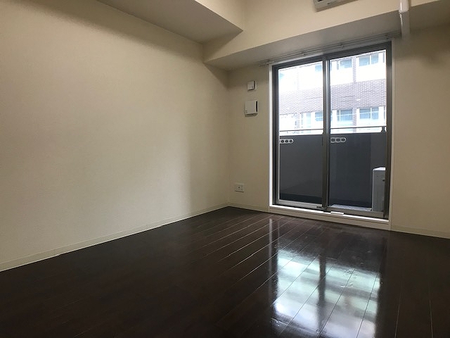 レジュールアッシュ梅田LUXEの居間写真