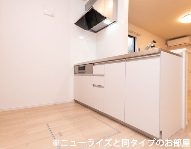 ＪＲ宇都宮線 小山駅 バス乗車時間：8分 最寄りバス停で下車 徒歩8分 2階建 築3年のキッチン写真