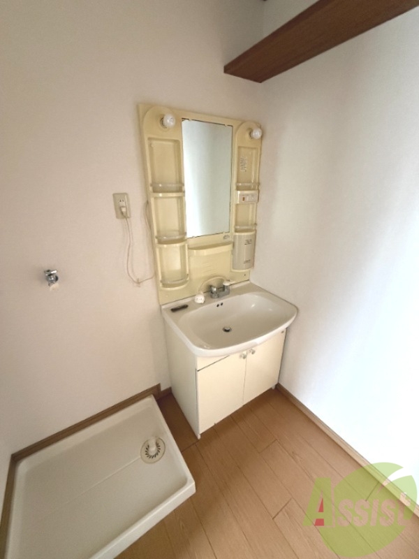 洗面設備　洗面台の写真はこちらです。朝の準備が捗りそうですね。