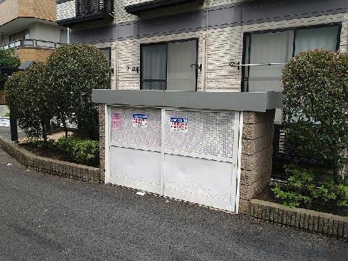 バルコニー　ゴミ置場