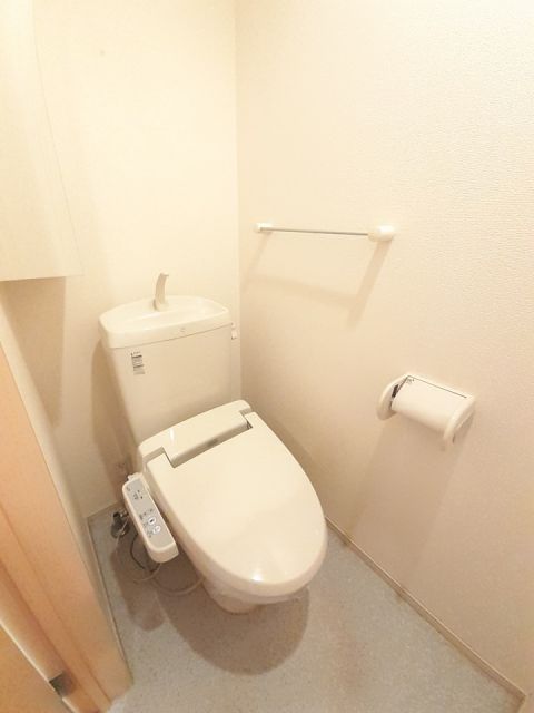 ヴァンヴェールBのトイレ写真