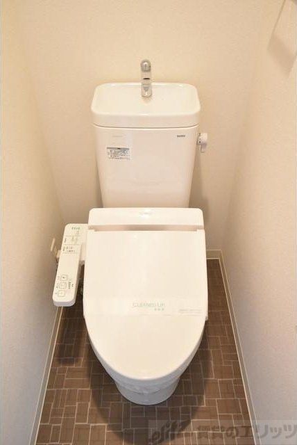 メインステージ新大阪のトイレ写真