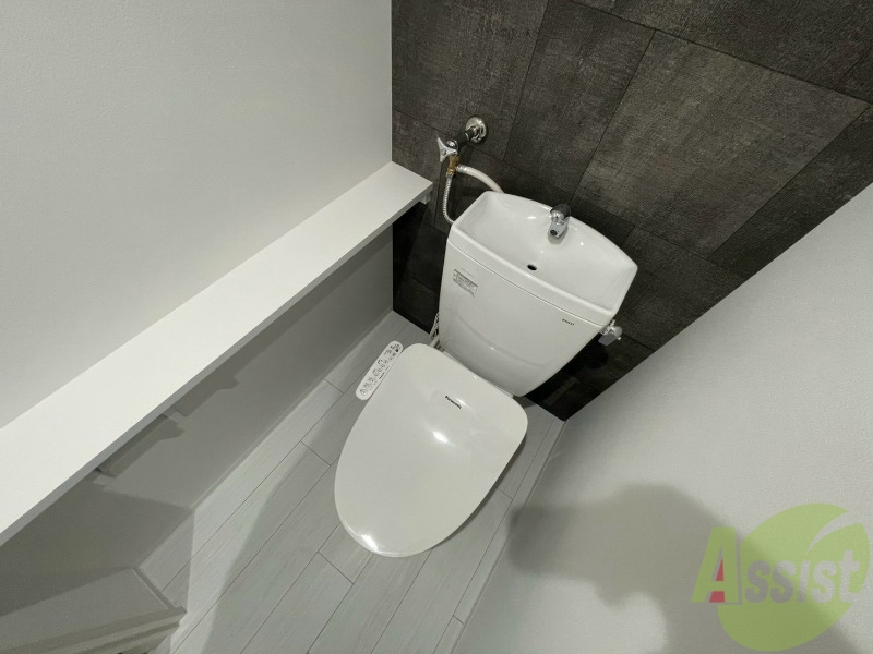 地下鉄東西線 二十四軒駅 徒歩7分 5階建 築1年のトイレ写真