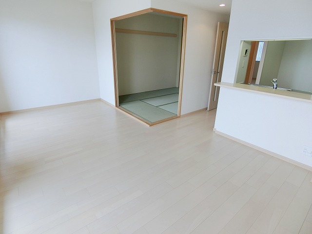 阪神本線 甲子園駅 徒歩7分 5階建 築20年の居間写真