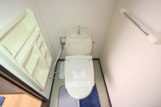 トイレ　※別部屋の写真です
