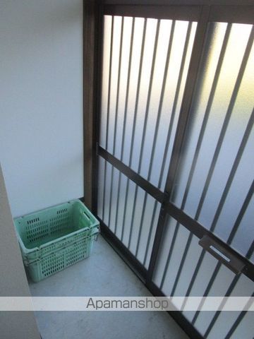柿長住宅の玄関写真