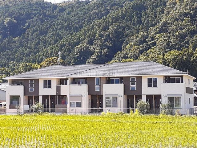 近鉄大阪線 名張駅 徒歩14分 2階建 築6年の外観写真