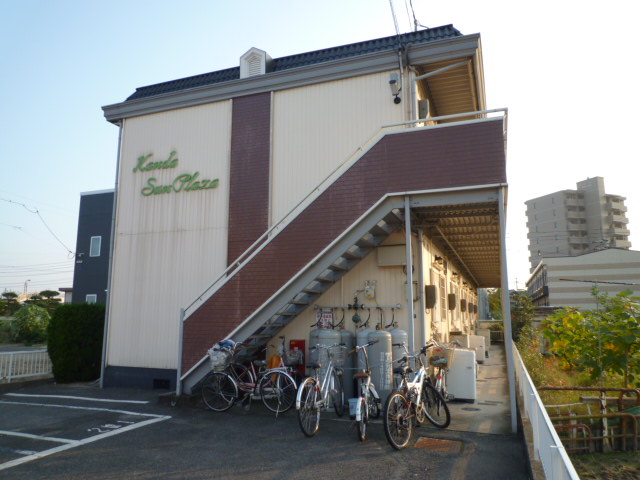 神田サンプラザの建物外観