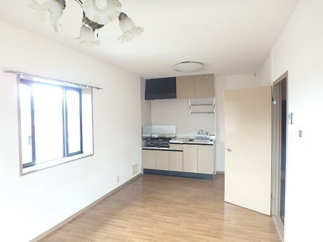 居室・リビング　図面と現状が相違がある場合には現状を優先．．．