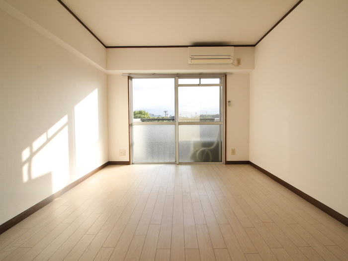 居室・リビング　※別のお部屋の写真です