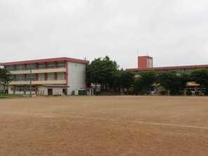 小学校　秋田市立川尻小学校（小学校）まで704m
