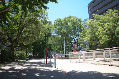 公園　鷺洲中公園（公園）まで916m