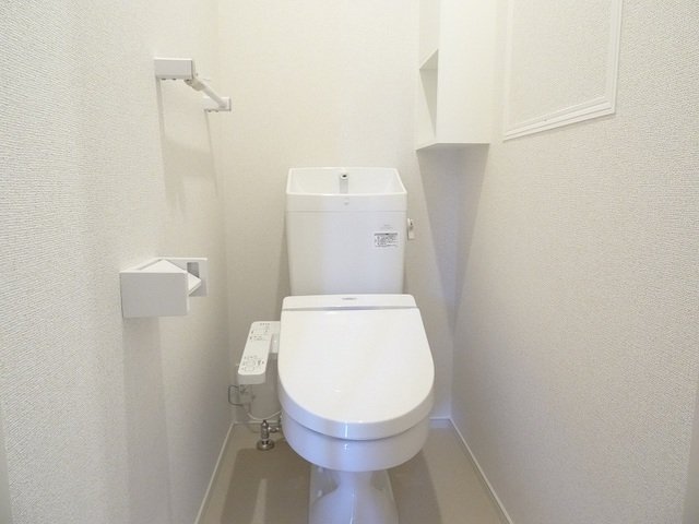 【北九州市若松区童子丸のアパートのトイレ】