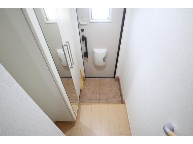 エレガンスの玄関写真
