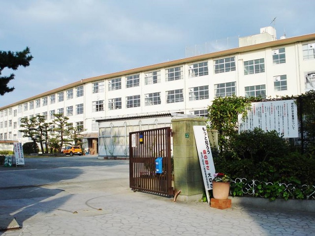 【D-room大濠 弐番館の小学校】