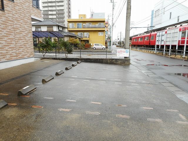 【一宮市木曽川町黒田のアパートの駐車場】