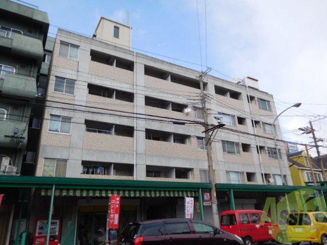 建物外観　タイル張りでお洒落な建物です