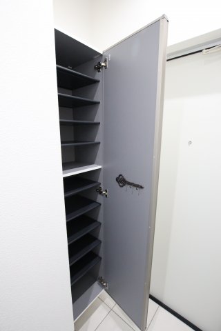 収納　シューズボックス