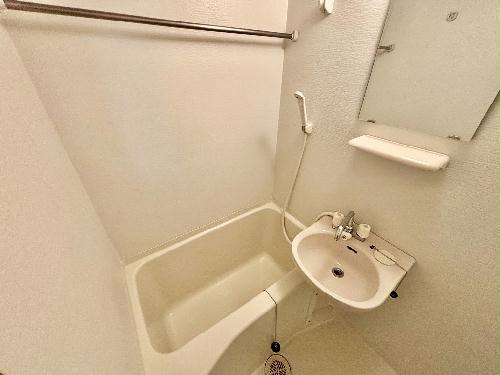 バス・シャワールーム　設備・仕様は号室により異なる為、現状を優先いたします。