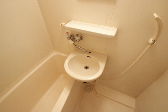 洗面設備　※別部屋の写真です