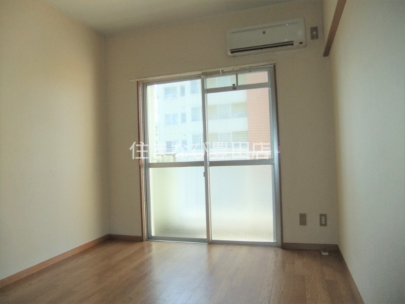 居室・リビング　同型別部屋写真