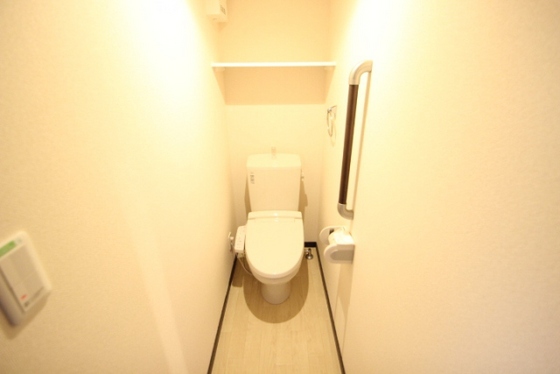 トイレ　※別部屋の写真です