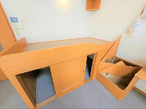 収納　ベッド下収納でお部屋スッキリ