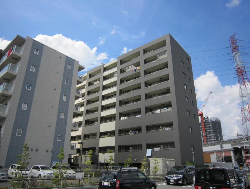 戸田市大字新曽のマンションの建物外観