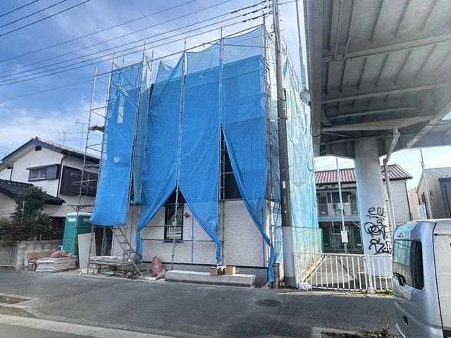 【春日部市小渕のアパートのエントランス】