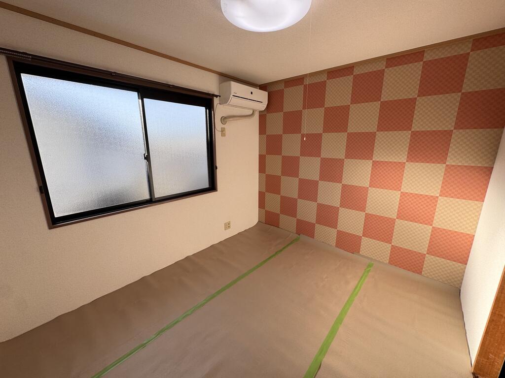 その他設備　子供が喜ぶクロスの和室になっております。