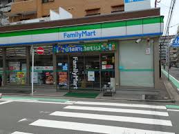 コンビニ　ファミリーマート 静岡吉野町店（コンビニ）まで463m