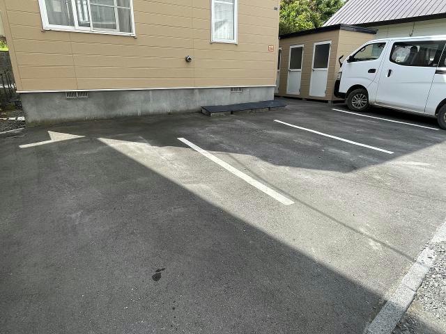 駐車場　駐車場