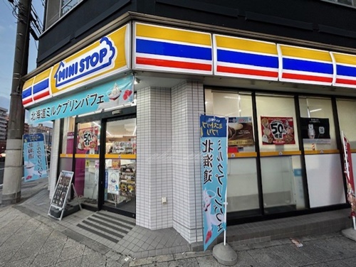コンビニ　ミニストップ 黄金橋店（コンビニ）まで132m